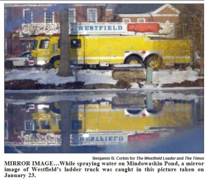 Mindowaskin Skating 2004 Westfield Leader1 Jan 23 2004