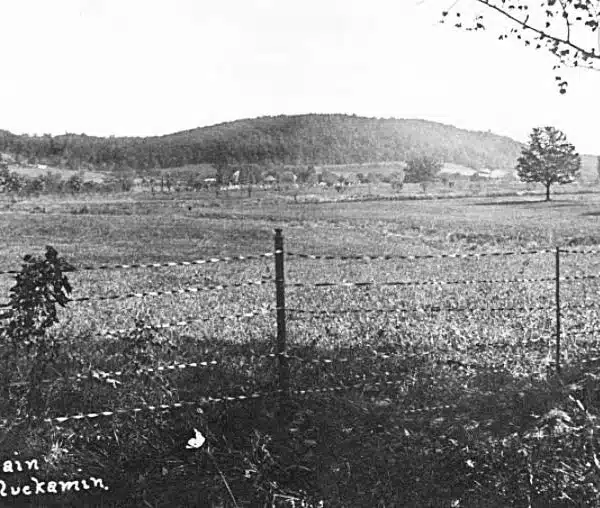 Pluckemins Pigtail Mountain