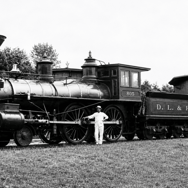 1880s DL&R Engine No 21 the Watsesssing at Bernardsville Restored Bernardsville History Room