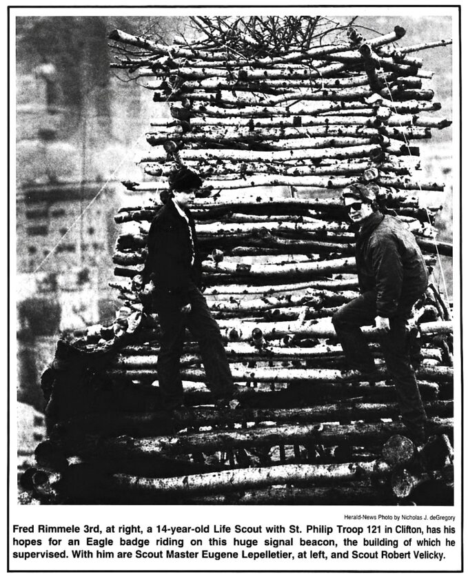 1983 Scouts Build Beacon Herald News Apr 13 2